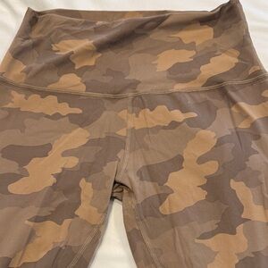 Women’s camouflage leggings